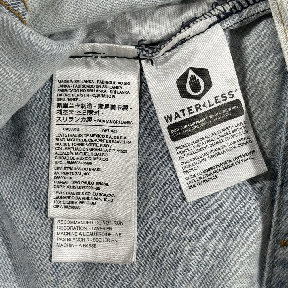 Levi's Jean Jacket W/Flowers‎ Size Large  Blue Denim Decorated Teen Coat - Picture 4 of 8